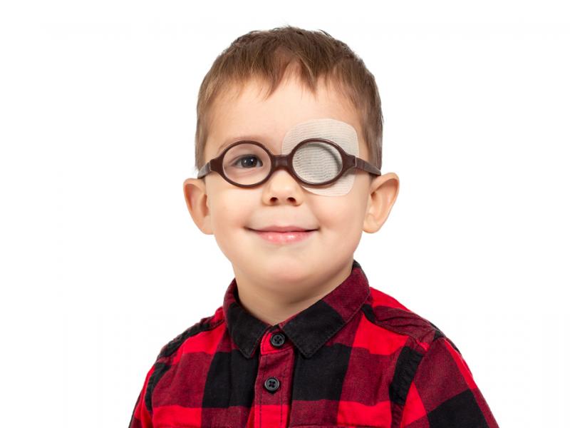 الغمش (العين الكسولة) عند البالغين والأطفال: التشخيص و العلاجات الممكنة