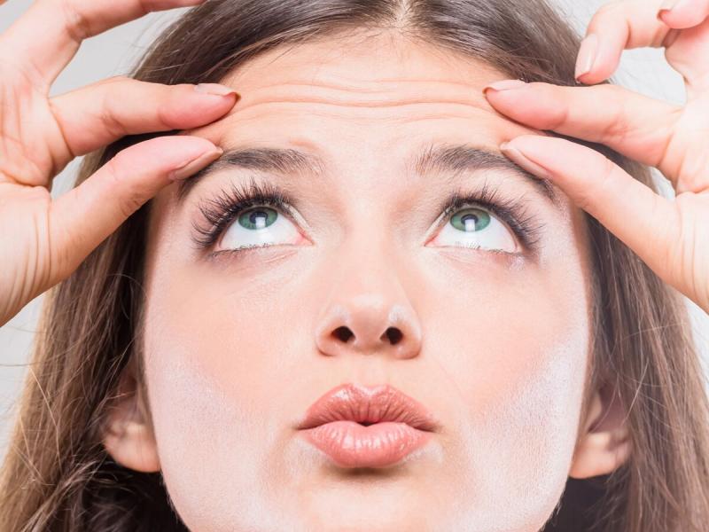 Forehead wrinkles: How to eliminate them with aesthetic medicine?