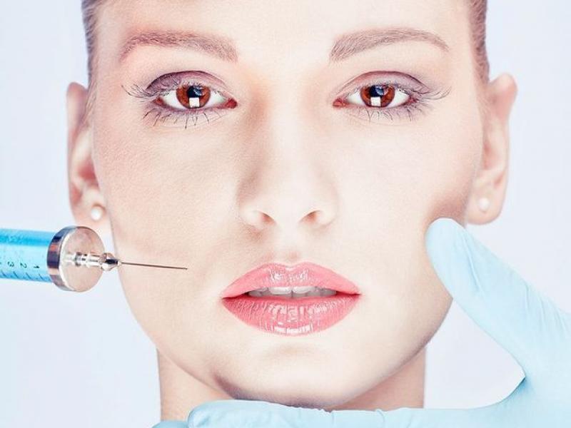 Aesthetic medicine: “blanching” treatment against fine lines