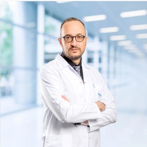 Dr. Emre Günbey