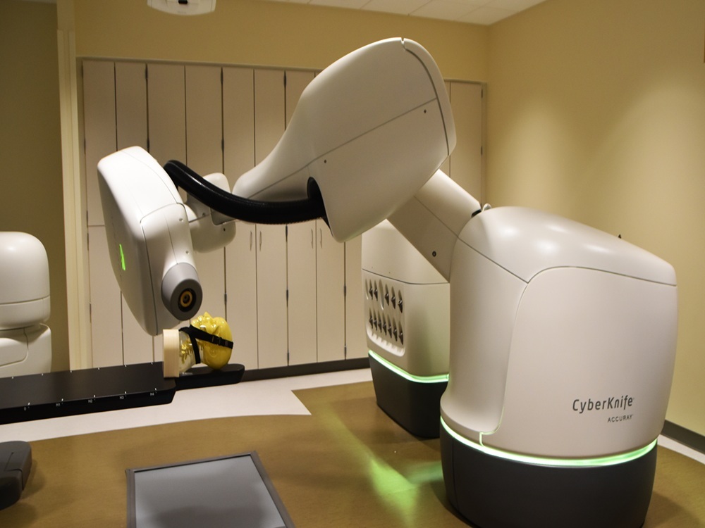 CyberKnife M6